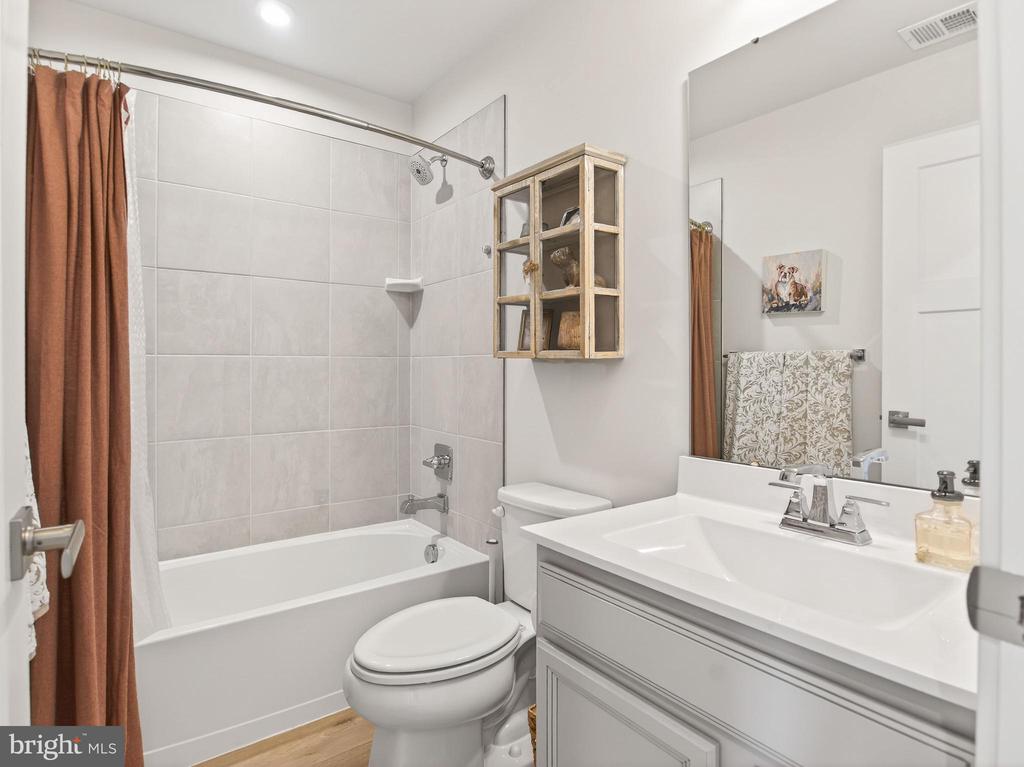 1724 SCENIC LOOP, CULPEPER, Virginia 22701, 3 Bedrooms Bedrooms, ,2 BathroomsBathrooms,Residential,1724 SCENIC LOOP,VACU2013232 MLS # VACU2013232