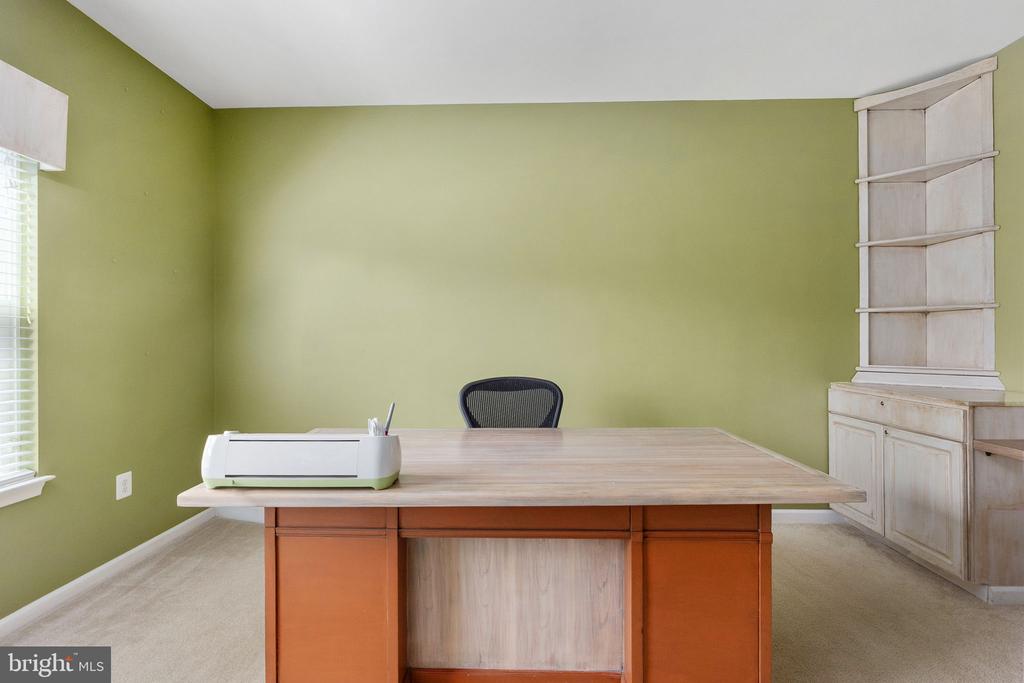 2518 CORNELL DR, FREDERICKSBURG, Virginia 22408, 4 Bedrooms Bedrooms, ,2 BathroomsBathrooms,Residential,2518 CORNELL DR,VASP2040678 MLS # VASP2040678