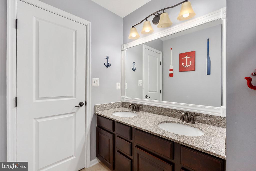 2518 CORNELL DR, FREDERICKSBURG, Virginia 22408, 4 Bedrooms Bedrooms, ,2 BathroomsBathrooms,Residential,2518 CORNELL DR,VASP2040678 MLS # VASP2040678