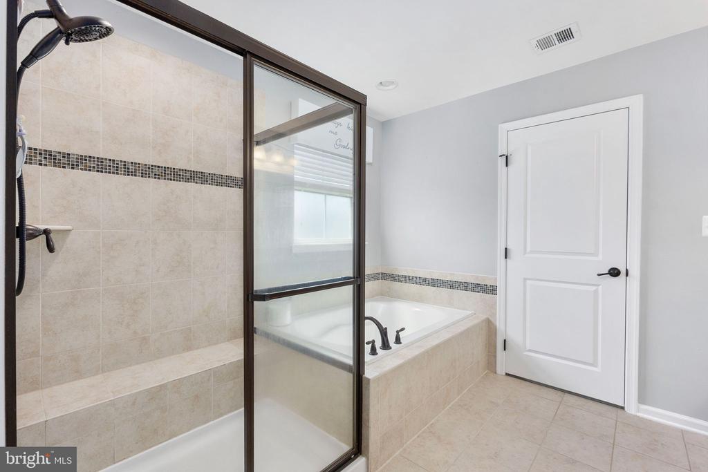 2518 CORNELL DR, FREDERICKSBURG, Virginia 22408, 4 Bedrooms Bedrooms, ,2 BathroomsBathrooms,Residential,2518 CORNELL DR,VASP2040678 MLS # VASP2040678