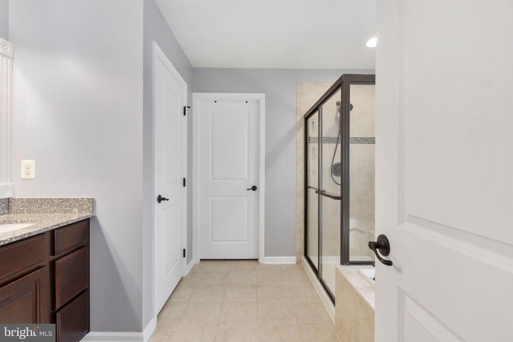 2518 CORNELL DR, FREDERICKSBURG, Virginia 22408, 4 Bedrooms Bedrooms, ,2 BathroomsBathrooms,Residential,2518 CORNELL DR,VASP2040678 MLS # VASP2040678