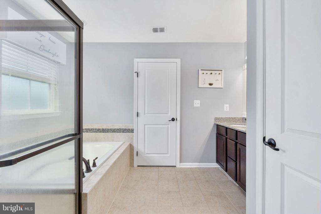 2518 CORNELL DR, FREDERICKSBURG, Virginia 22408, 4 Bedrooms Bedrooms, ,2 BathroomsBathrooms,Residential,2518 CORNELL DR,VASP2040678 MLS # VASP2040678