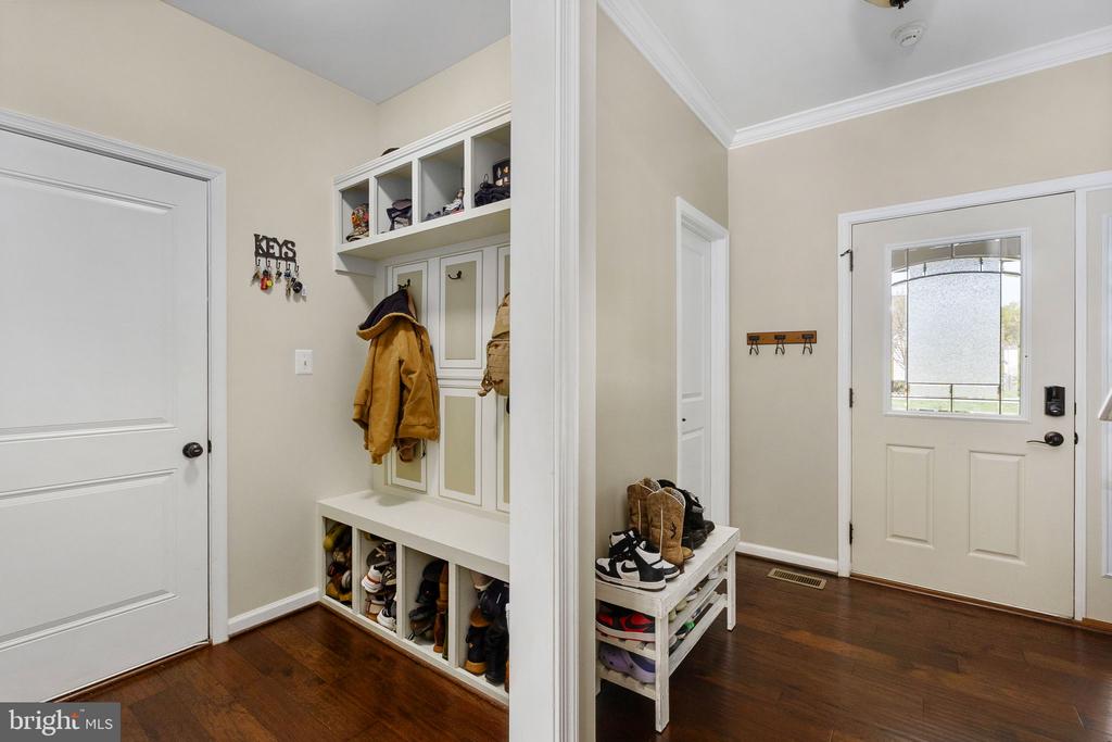 2518 CORNELL DR, FREDERICKSBURG, Virginia 22408, 4 Bedrooms Bedrooms, ,2 BathroomsBathrooms,Residential,2518 CORNELL DR,VASP2040678 MLS # VASP2040678