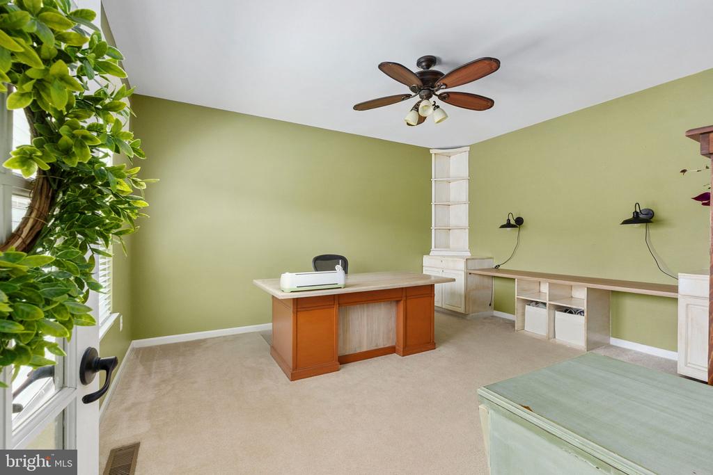 2518 CORNELL DR, FREDERICKSBURG, Virginia 22408, 4 Bedrooms Bedrooms, ,2 BathroomsBathrooms,Residential,2518 CORNELL DR,VASP2040678 MLS # VASP2040678