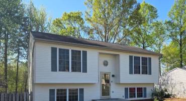 11913 HUNTING RIDGE DR, FREDERICKSBURG, Virginia 22407, 3 Bedrooms Bedrooms, ,2 BathroomsBathrooms,Residential,FALCON RIDGE,11913 HUNTING RIDGE DR,VASP2040852 MLS # VASP2040852