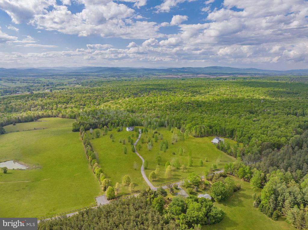 845 RACCOON RIDGE RD, SCOTTSVILLE, Virginia 24590, 4 Bedrooms Bedrooms, ,2 BathroomsBathrooms,Residential,845 RACCOON RIDGE RD,VAAB2001198 MLS # VAAB2001198