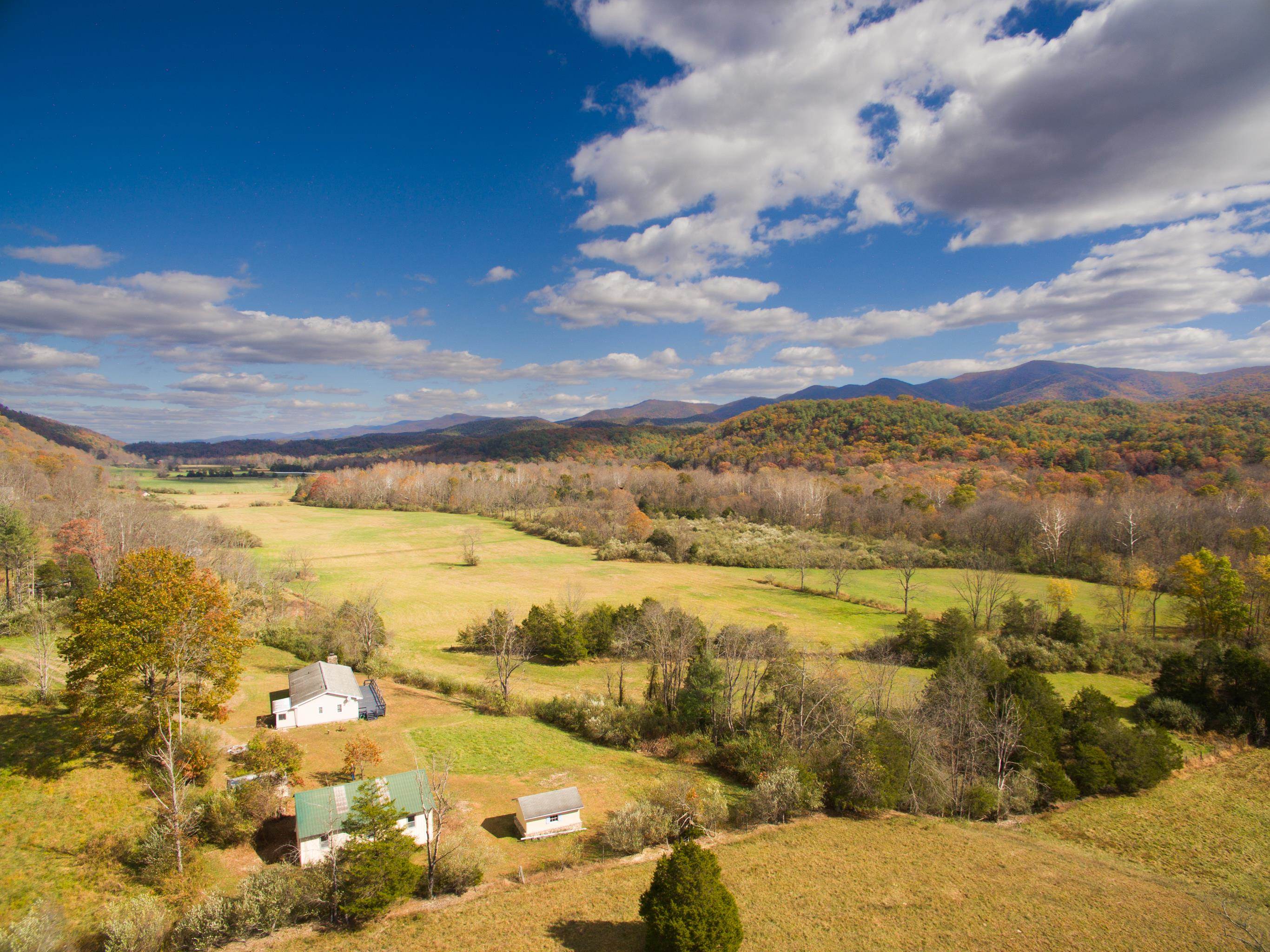 11611 COWPASTURE RIVER RD S, WILLIAMSVILLE, Virginia 24487, 2 Bedrooms Bedrooms, ,1 BathroomBathrooms,Residential,11611 COWPASTURE RIVER RD S,670551 MLS # 670551