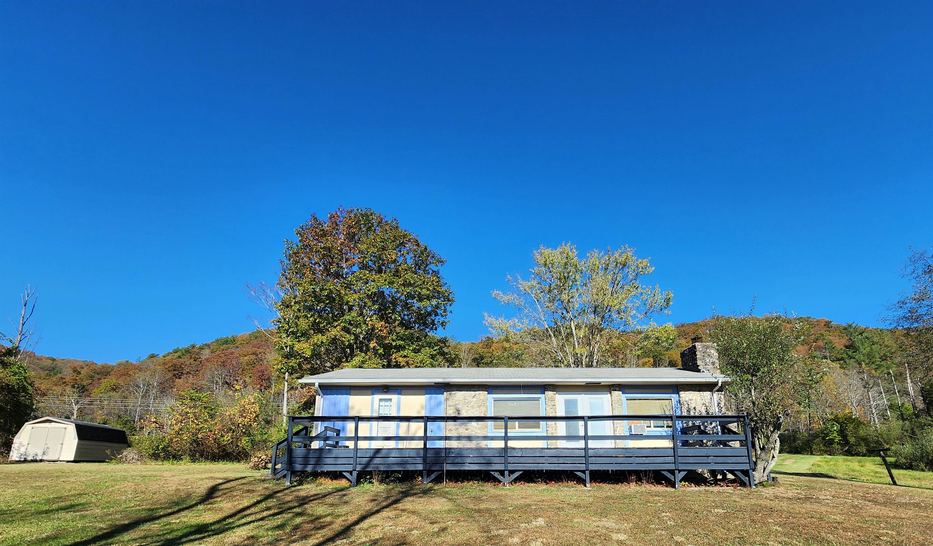 11611 COWPASTURE RIVER RD S, WILLIAMSVILLE, Virginia 24487, 2 Bedrooms Bedrooms, ,1 BathroomBathrooms,Residential,11611 COWPASTURE RIVER RD S,670551 MLS # 670551