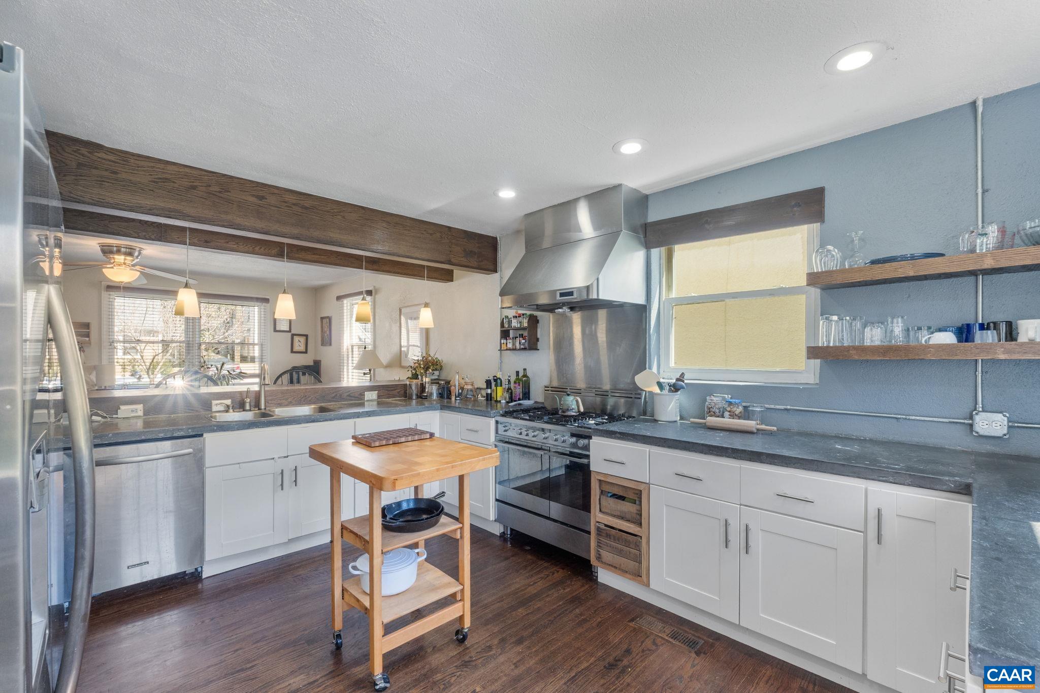 502 DRUID AVE, CHARLOTTESVILLE, Virginia 22902, 3 Bedrooms Bedrooms, ,1 BathroomBathrooms,Residential,502 DRUID AVE,675335 MLS # 675335 502 DRUID AVE, CHARLOTTESVILLE, Virginia 22902, 3 Bedrooms Bedrooms, ,1 BathroomBathrooms,Residential,502 DRUID AVE,675335 MLS # 675335