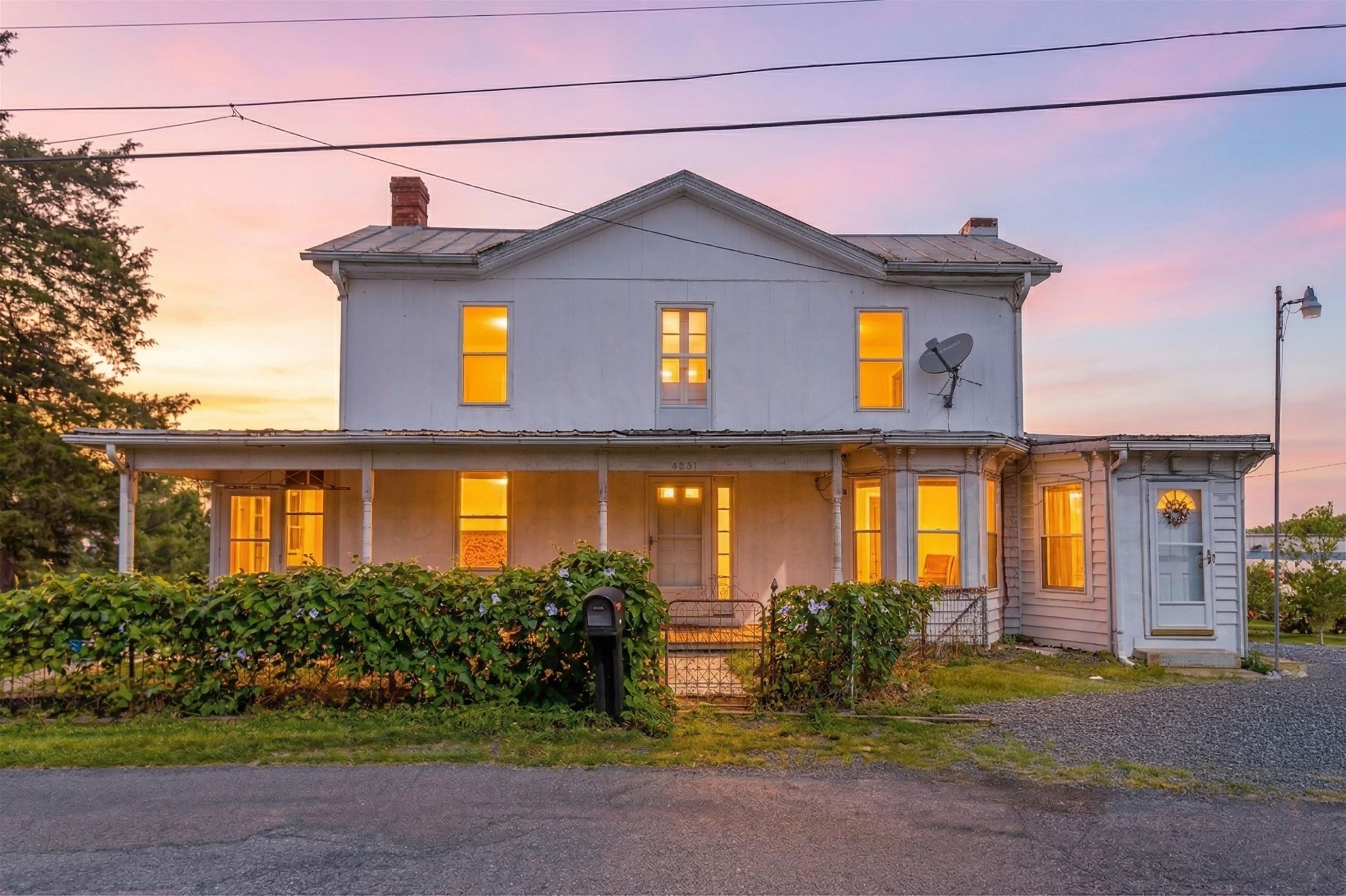 2061 CECIL WAMPLER RD, MOUNT CRAWFORD, Virginia 22841, 4 Bedrooms Bedrooms, ,2 BathroomsBathrooms,Residential,2061 CECIL WAMPLER RD,675649 MLS # 675649