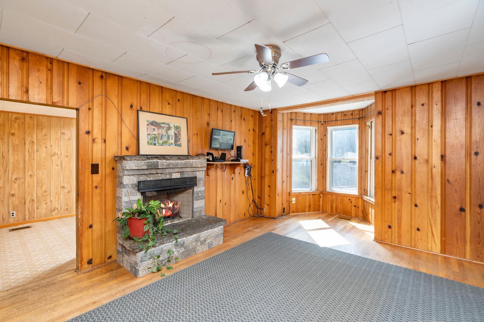 2061 CECIL WAMPLER RD, MOUNT CRAWFORD, Virginia 22841, 4 Bedrooms Bedrooms, ,2 BathroomsBathrooms,Residential,2061 CECIL WAMPLER RD,675649 MLS # 675649