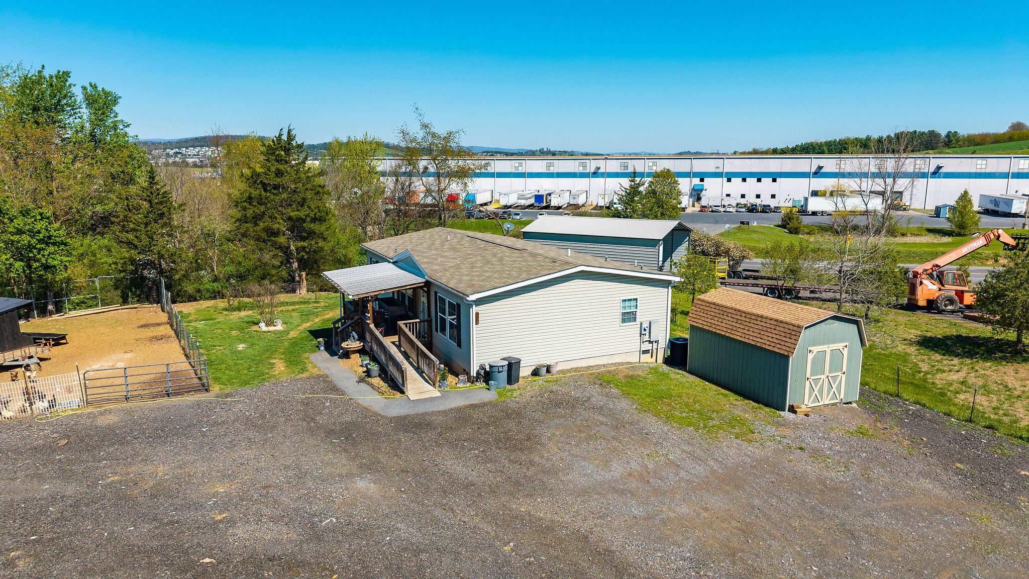 2061 CECIL WAMPLER RD, MOUNT CRAWFORD, Virginia 22841, 4 Bedrooms Bedrooms, ,2 BathroomsBathrooms,Residential,2061 CECIL WAMPLER RD,675649 MLS # 675649