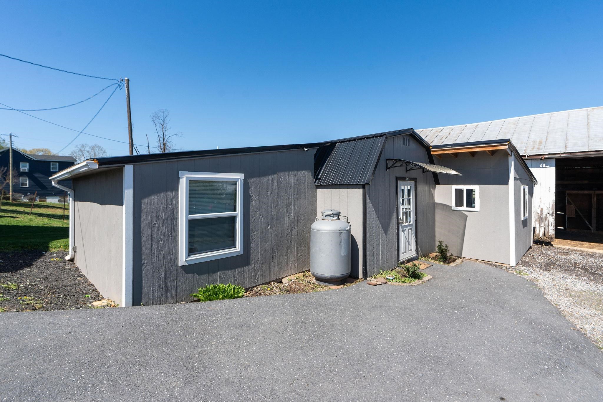 2061 CECIL WAMPLER RD, MOUNT CRAWFORD, Virginia 22841, 4 Bedrooms Bedrooms, ,2 BathroomsBathrooms,Residential,2061 CECIL WAMPLER RD,675649 MLS # 675649