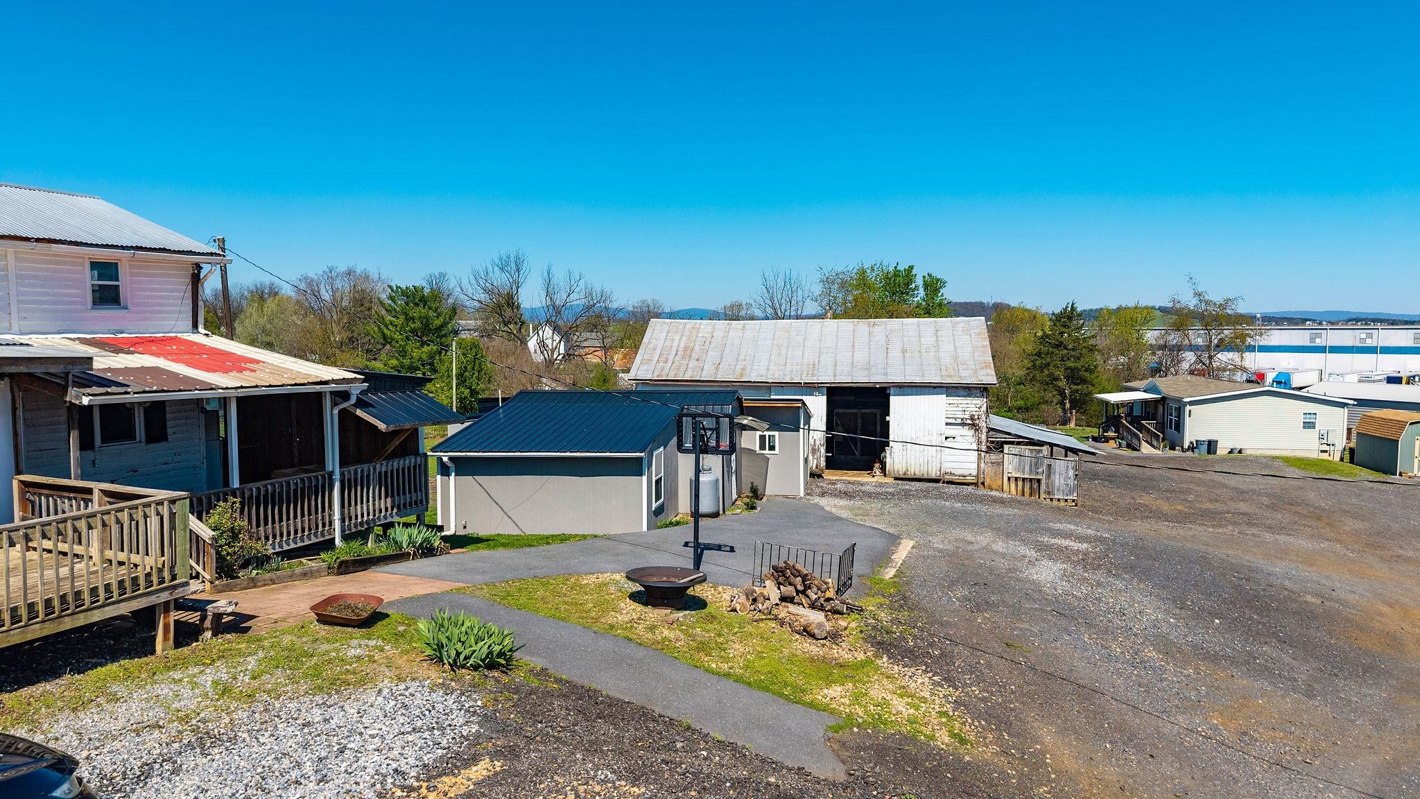 2061 CECIL WAMPLER RD, MOUNT CRAWFORD, Virginia 22841, 4 Bedrooms Bedrooms, ,2 BathroomsBathrooms,Residential,2061 CECIL WAMPLER RD,675649 MLS # 675649