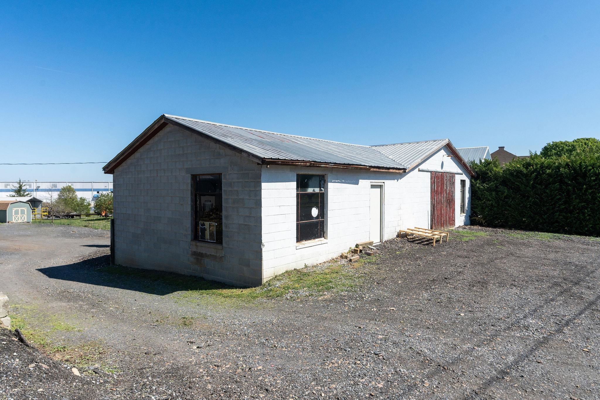 2061 CECIL WAMPLER RD, MOUNT CRAWFORD, Virginia 22841, 4 Bedrooms Bedrooms, ,2 BathroomsBathrooms,Residential,2061 CECIL WAMPLER RD,675649 MLS # 675649