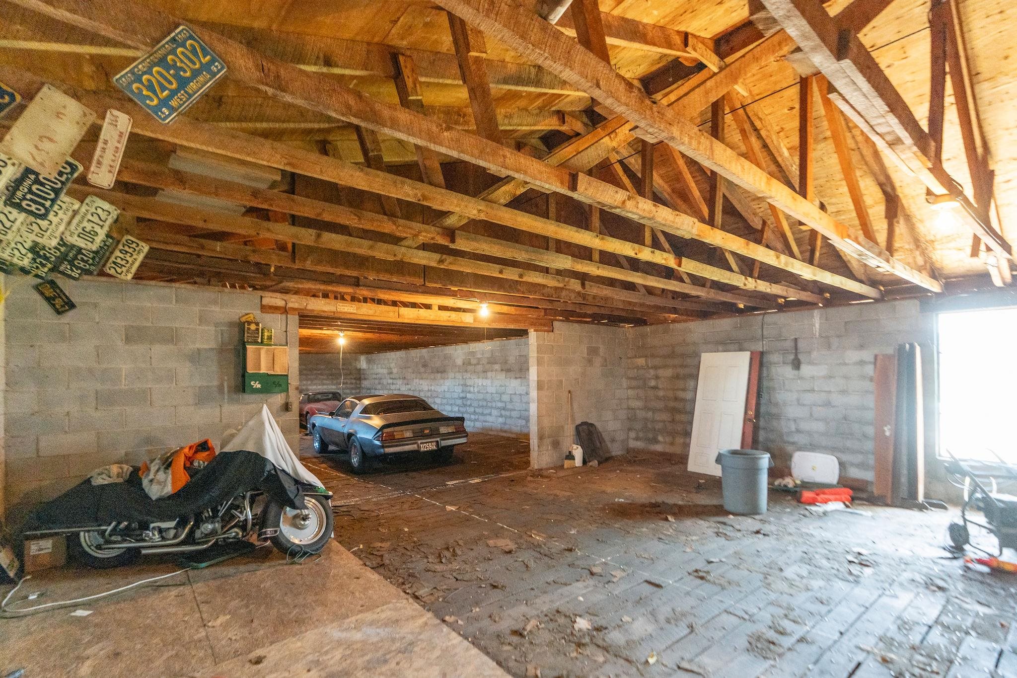 2061 CECIL WAMPLER RD, MOUNT CRAWFORD, Virginia 22841, 4 Bedrooms Bedrooms, ,2 BathroomsBathrooms,Residential,2061 CECIL WAMPLER RD,675649 MLS # 675649