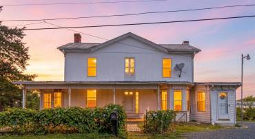 2061 CECIL WAMPLER RD, MOUNT CRAWFORD, Virginia 22841, 4 Bedrooms Bedrooms, ,2 BathroomsBathrooms,Residential,2061 CECIL WAMPLER RD,675649 MLS # 675649