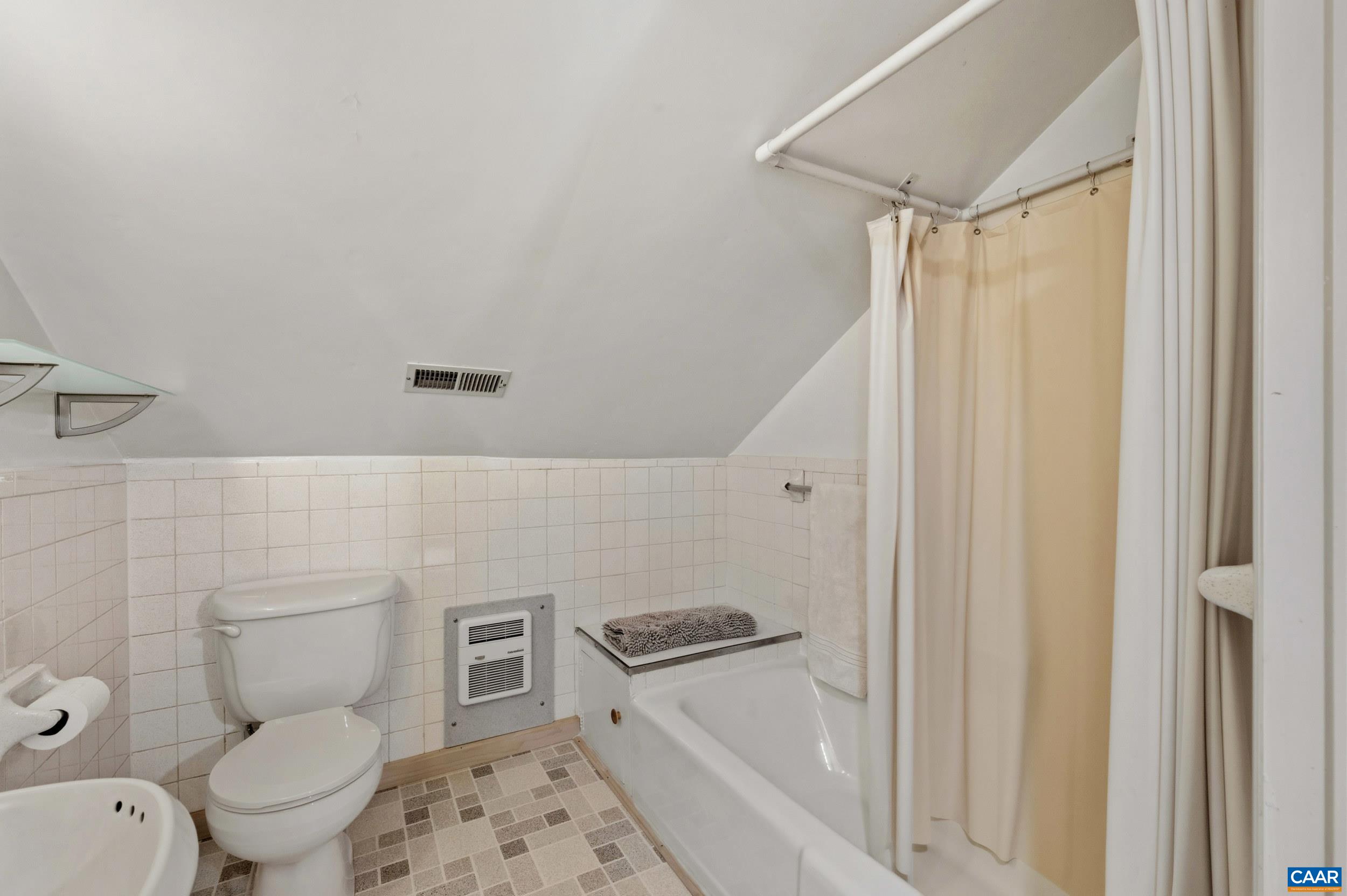 103 POWHATAN CIR, CHARLOTTESVILLE, Virginia 22901, 4 Bedrooms Bedrooms, ,3 BathroomsBathrooms,Residential,Lake Front Retreat,103 POWHATAN CIR,675651 MLS # 675651 103 POWHATAN CIR, CHARLOTTESVILLE, Virginia 22901, 4 Bedrooms Bedrooms, ,3 BathroomsBathrooms,Residential,Lake Front Retreat,103 POWHATAN CIR,675651 MLS # 675651