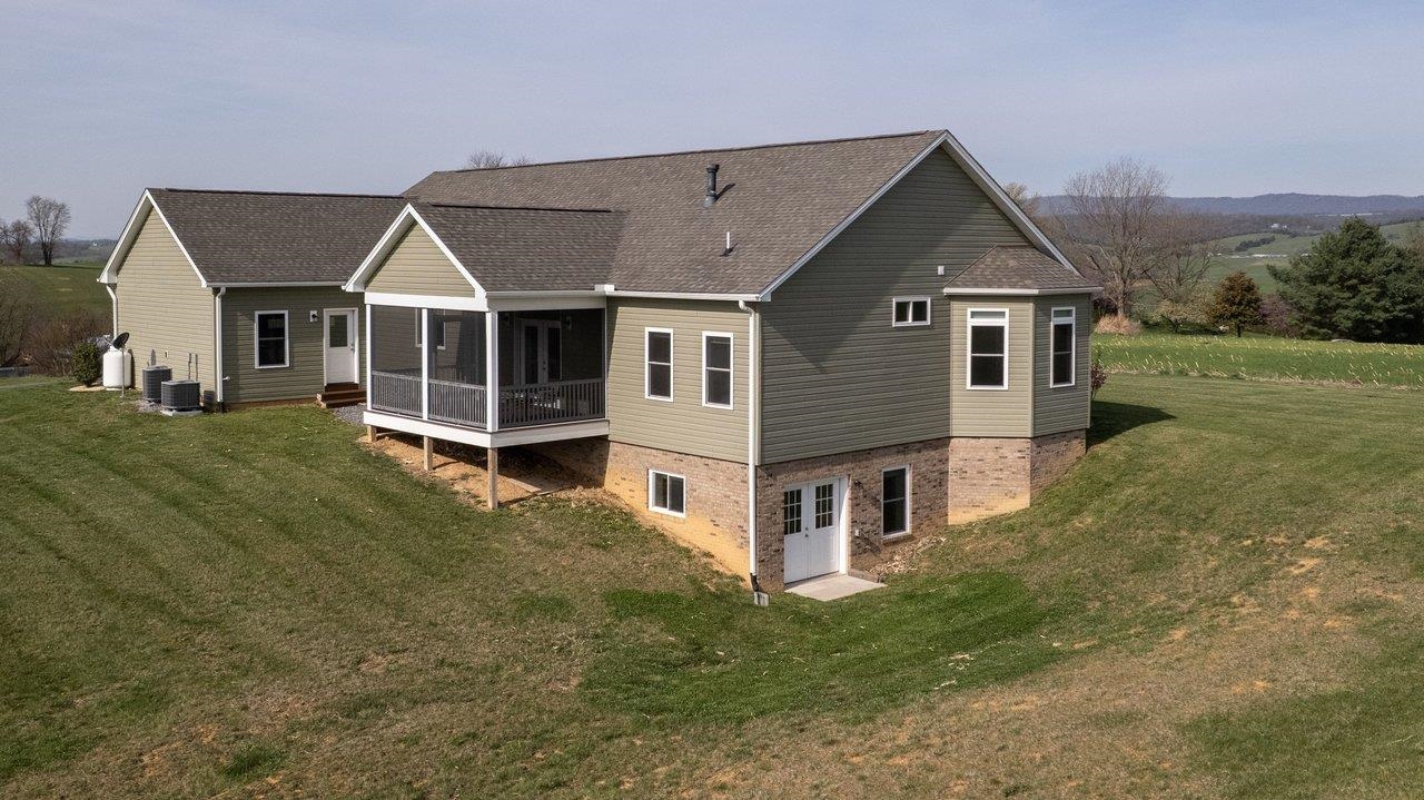 4288 ZION CHURCH RD, BROADWAY, Virginia 22815, 4 Bedrooms Bedrooms, ,3 BathroomsBathrooms,Residential,4288 ZION CHURCH RD,675654 MLS # 675654