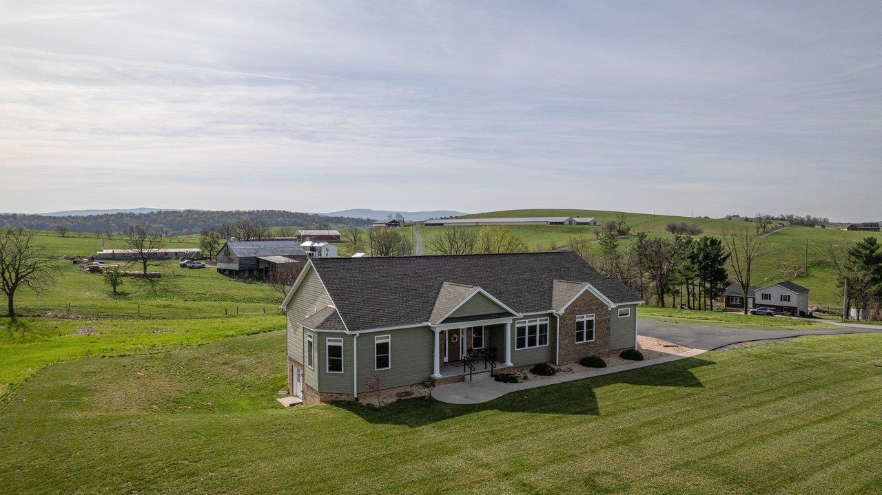 4288 ZION CHURCH RD, BROADWAY, Virginia 22815, 4 Bedrooms Bedrooms, ,3 BathroomsBathrooms,Residential,4288 ZION CHURCH RD,675654 MLS # 675654