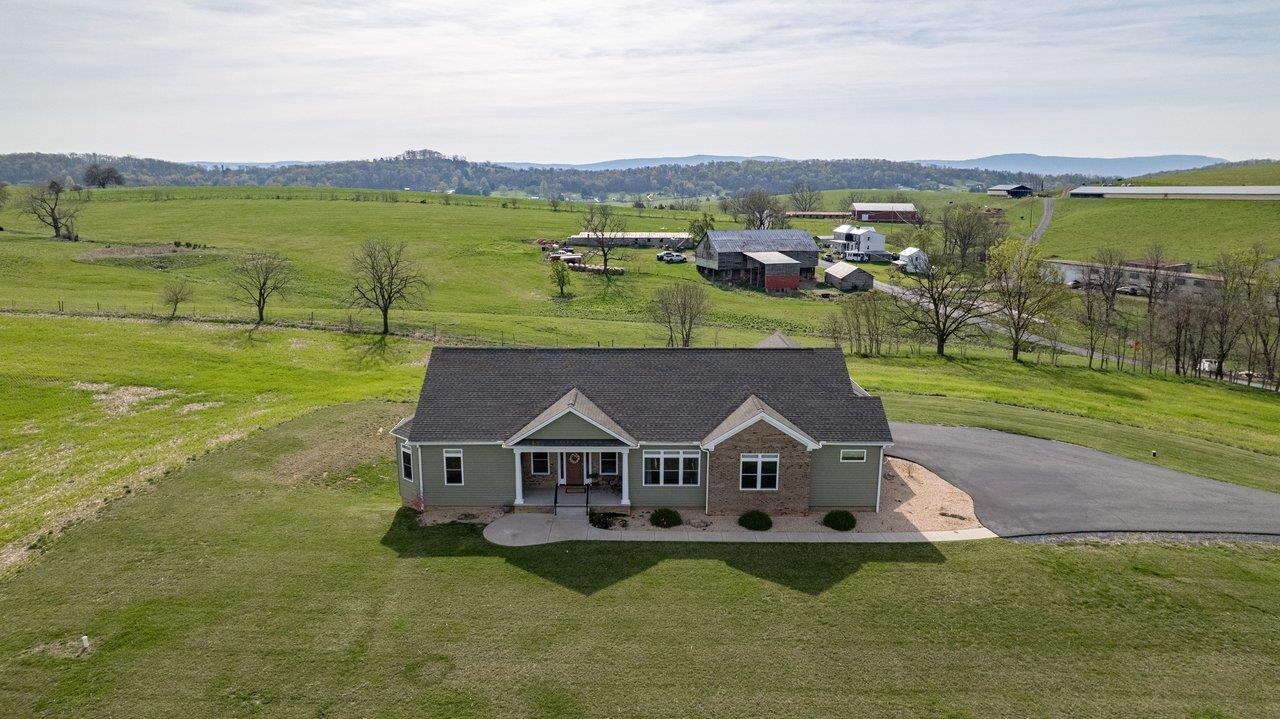 4288 ZION CHURCH RD, BROADWAY, Virginia 22815, 4 Bedrooms Bedrooms, ,3 BathroomsBathrooms,Residential,4288 ZION CHURCH RD,675654 MLS # 675654