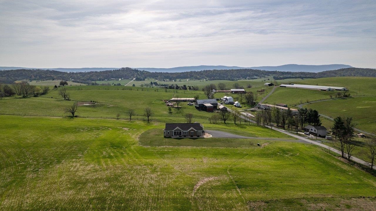 4288 ZION CHURCH RD, BROADWAY, Virginia 22815, 4 Bedrooms Bedrooms, ,3 BathroomsBathrooms,Residential,4288 ZION CHURCH RD,675654 MLS # 675654