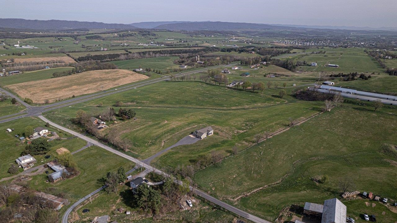 4288 ZION CHURCH RD, BROADWAY, Virginia 22815, 4 Bedrooms Bedrooms, ,3 BathroomsBathrooms,Residential,4288 ZION CHURCH RD,675654 MLS # 675654