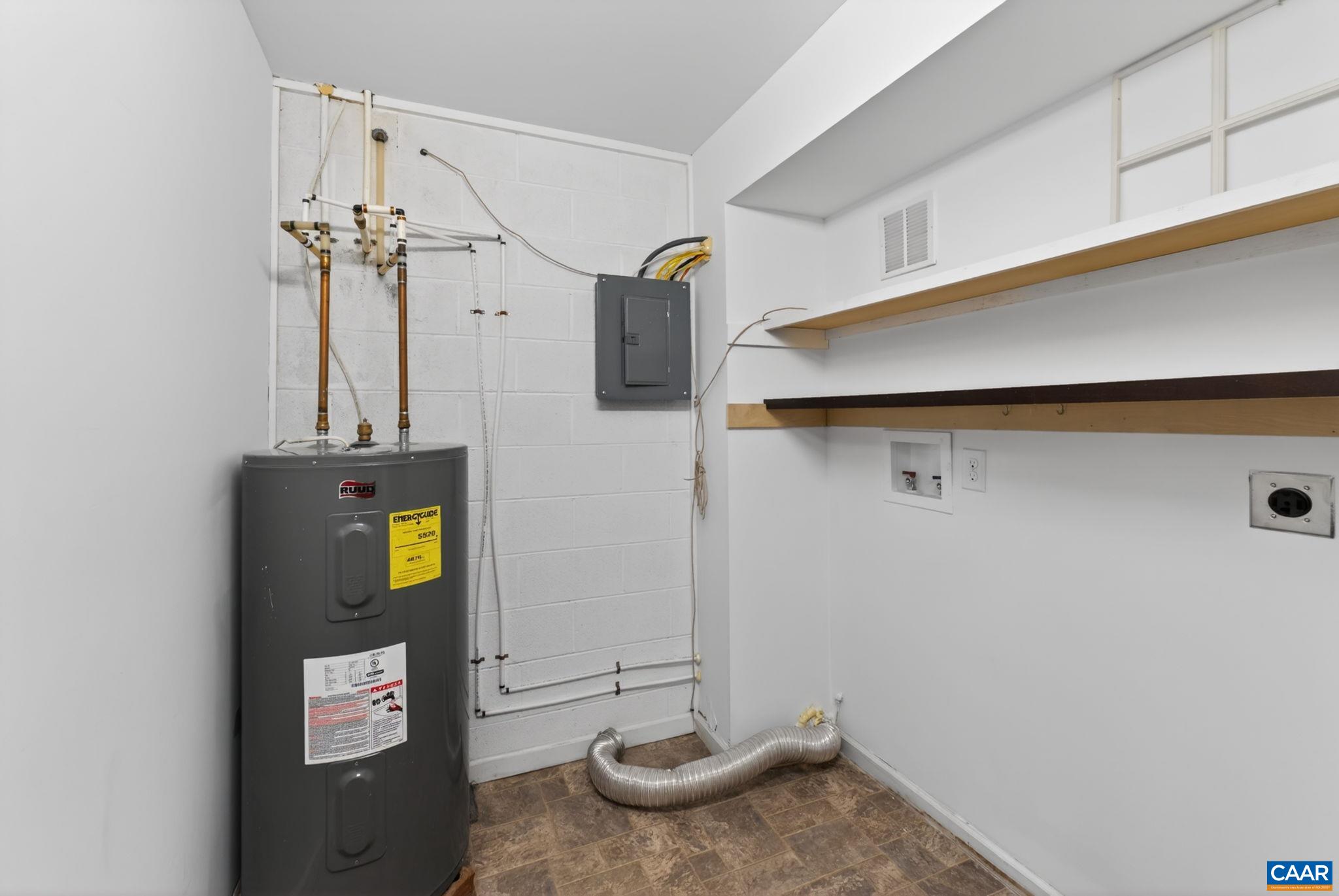 3132 THOMAS JEFFERSON PKWY, PALMYRA, Virginia 22963, 4 Bedrooms Bedrooms, ,4 BathroomsBathrooms,Residential,3132 THOMAS JEFFERSON PKWY,675656 MLS # 675656