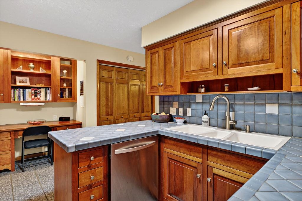 329 RED HILL RD, FAIRFIELD, Virginia 24435, 3 Bedrooms Bedrooms, ,3 BathroomsBathrooms,Residential,329 RED HILL RD,675659 MLS # 675659