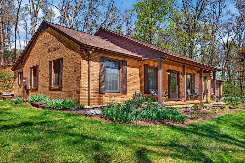 329 RED HILL RD, FAIRFIELD, Virginia 24435, 3 Bedrooms Bedrooms, ,3 BathroomsBathrooms,Residential,329 RED HILL RD,675659 MLS # 675659