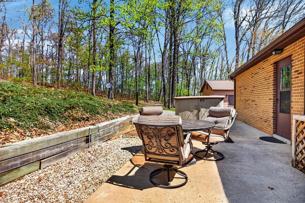 329 RED HILL RD, FAIRFIELD, Virginia 24435, 3 Bedrooms Bedrooms, ,3 BathroomsBathrooms,Residential,329 RED HILL RD,675659 MLS # 675659