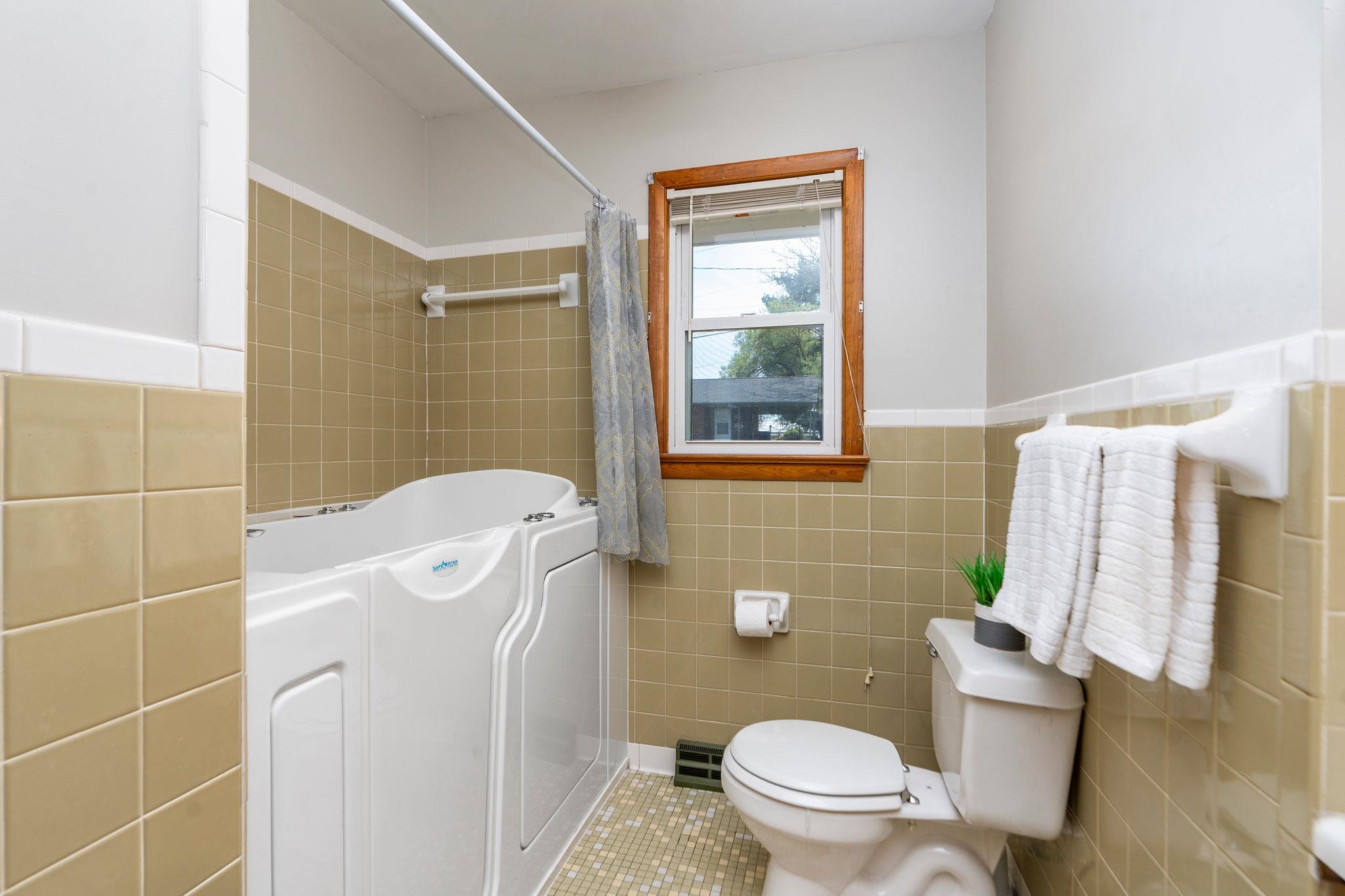 2209 THIRD ST, STAUNTON, Virginia 24401, 3 Bedrooms Bedrooms, ,1 BathroomBathrooms,Residential,2209 THIRD ST,675662 MLS # 675662