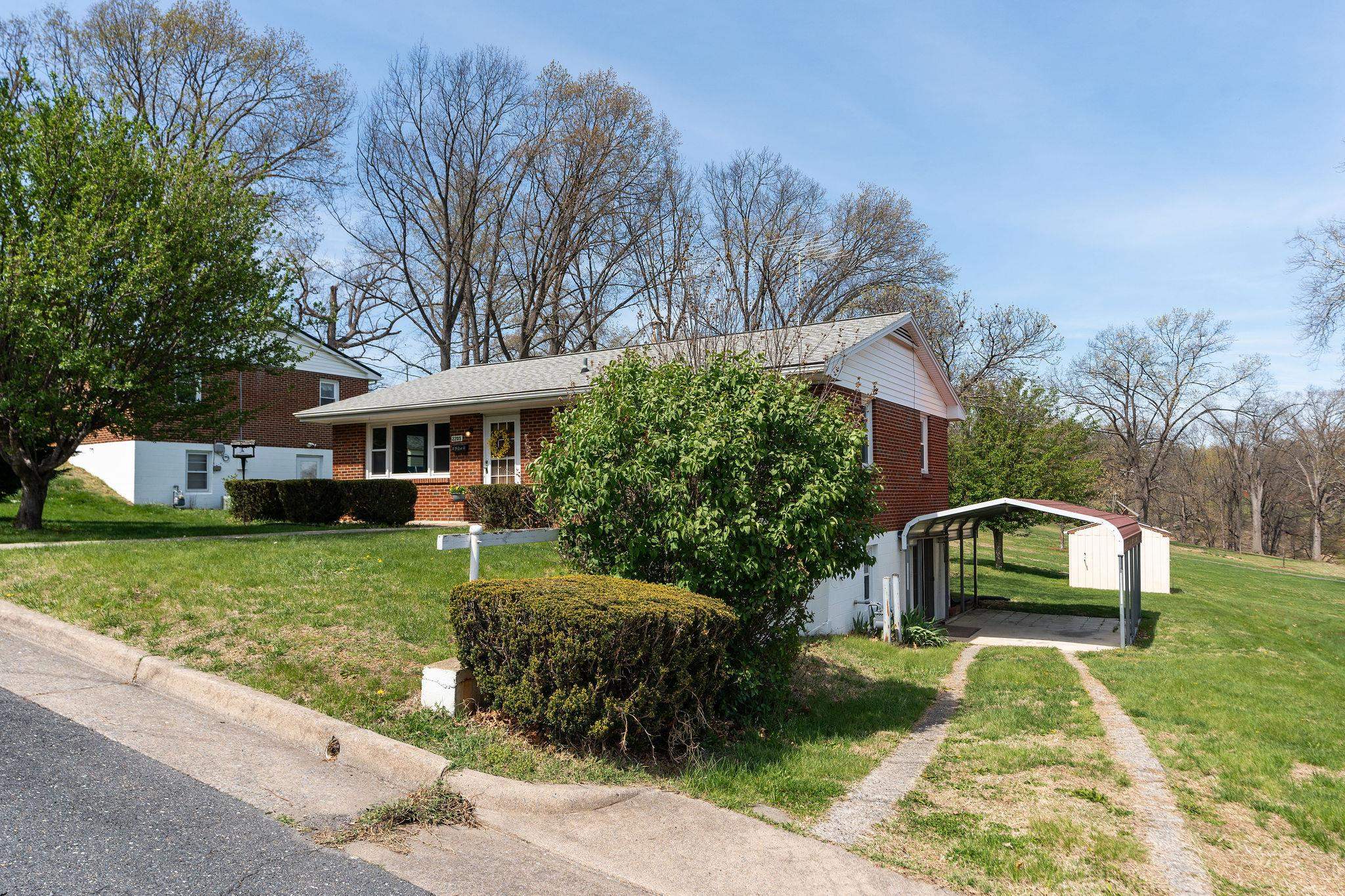 2209 THIRD ST, STAUNTON, Virginia 24401, 3 Bedrooms Bedrooms, ,1 BathroomBathrooms,Residential,2209 THIRD ST,675662 MLS # 675662