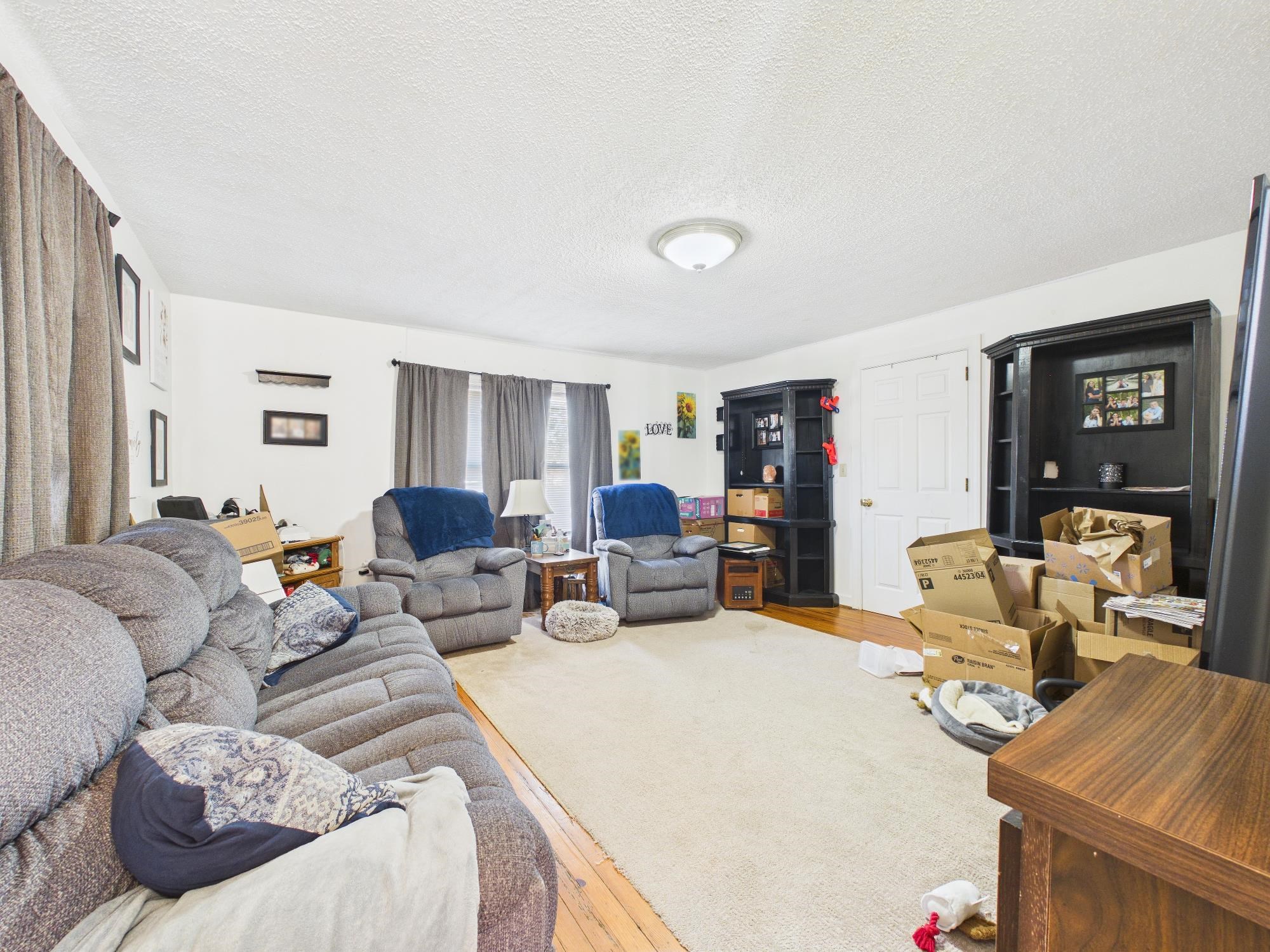 417 W SPRING AVE, ELKTON, Virginia 22827, 5 Bedrooms Bedrooms, ,2 BathroomsBathrooms,Residential,417 W SPRING AVE,675666 MLS # 675666