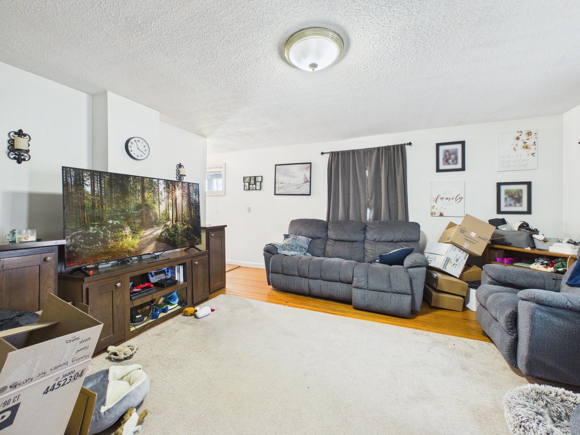 417 W SPRING AVE, ELKTON, Virginia 22827, 5 Bedrooms Bedrooms, ,2 BathroomsBathrooms,Residential,417 W SPRING AVE,675666 MLS # 675666