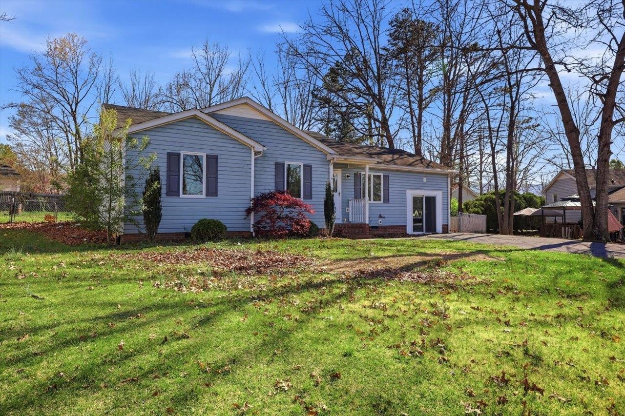 13 KINGSTON CT, STUARTS DRAFT, Virginia 24477, 3 Bedrooms Bedrooms, ,2 BathroomsBathrooms,Residential,13 KINGSTON CT,675667 MLS # 675667