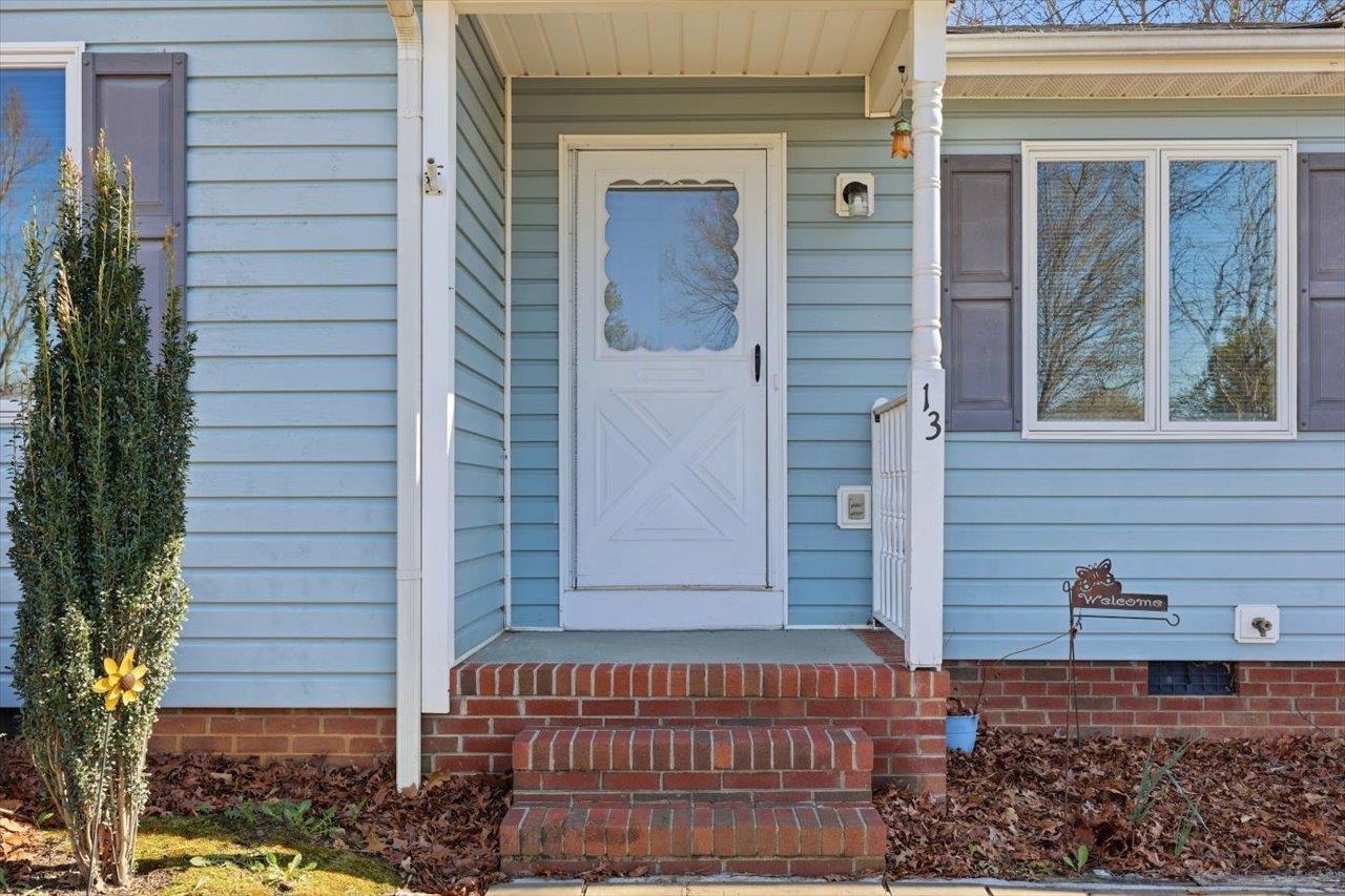 13 KINGSTON CT, STUARTS DRAFT, Virginia 24477, 3 Bedrooms Bedrooms, ,2 BathroomsBathrooms,Residential,13 KINGSTON CT,675667 MLS # 675667