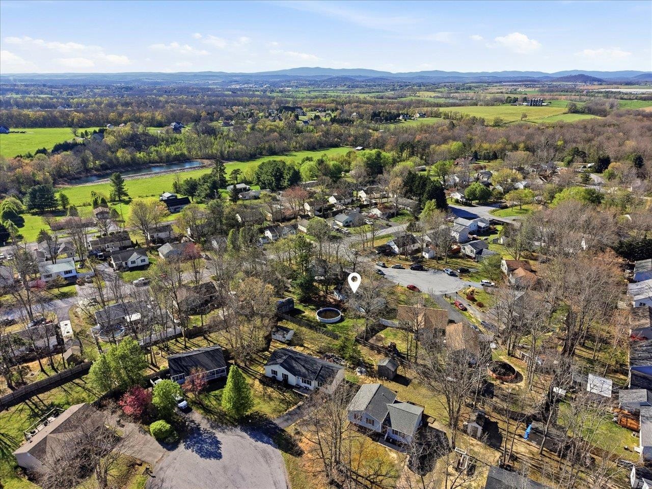 13 KINGSTON CT, STUARTS DRAFT, Virginia 24477, 3 Bedrooms Bedrooms, ,2 BathroomsBathrooms,Residential,13 KINGSTON CT,675667 MLS # 675667