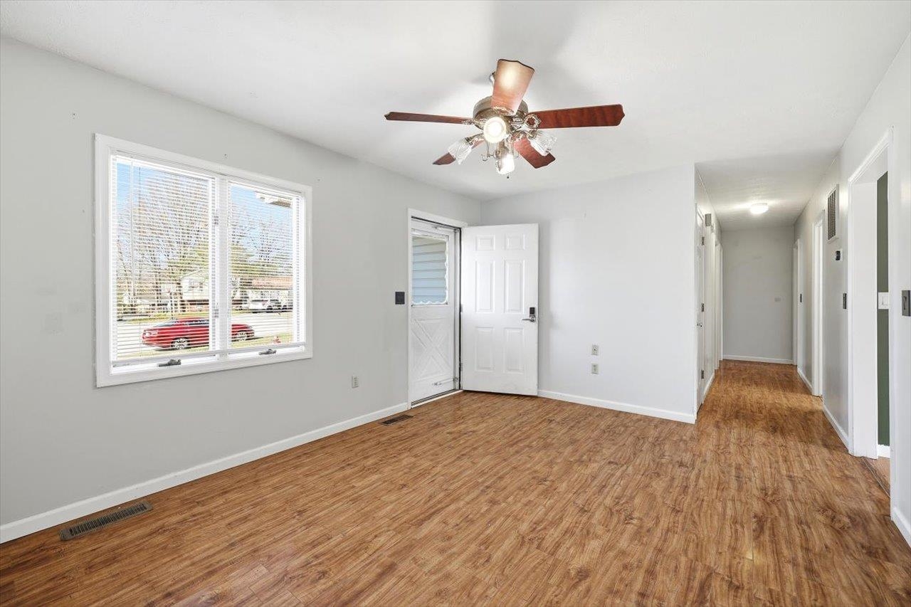 13 KINGSTON CT, STUARTS DRAFT, Virginia 24477, 3 Bedrooms Bedrooms, ,2 BathroomsBathrooms,Residential,13 KINGSTON CT,675667 MLS # 675667