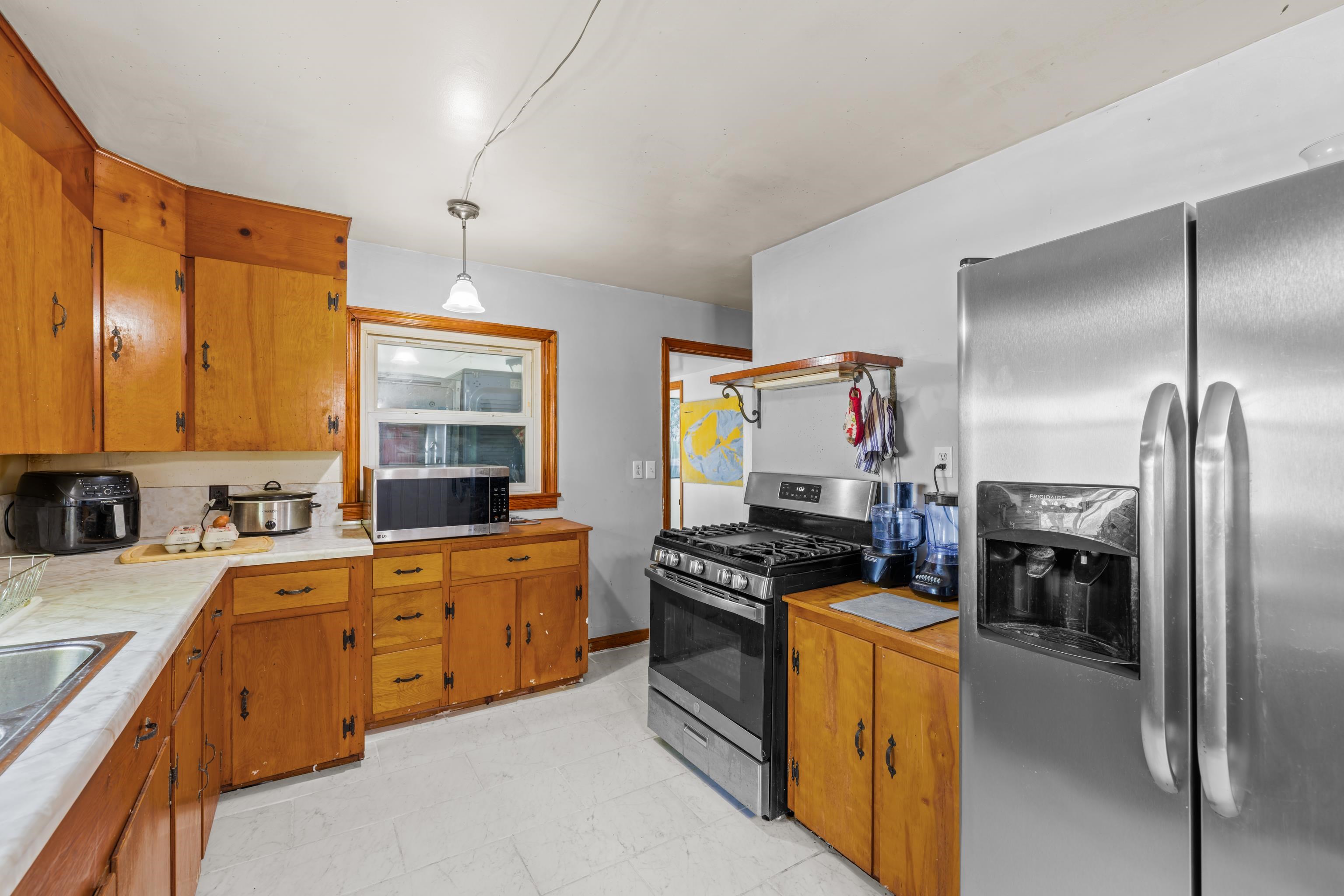 139 STRAITH ST, STAUNTON, Virginia 24401, 3 Bedrooms Bedrooms, ,1 BathroomBathrooms,Residential,139 STRAITH ST,675668 MLS # 675668