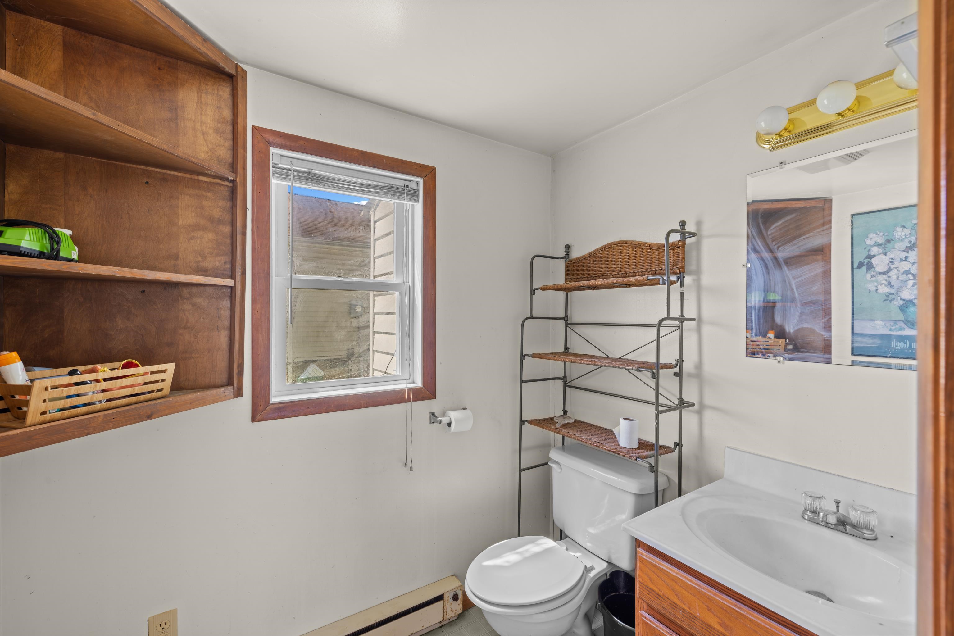 139 STRAITH ST, STAUNTON, Virginia 24401, 3 Bedrooms Bedrooms, ,1 BathroomBathrooms,Residential,139 STRAITH ST,675668 MLS # 675668