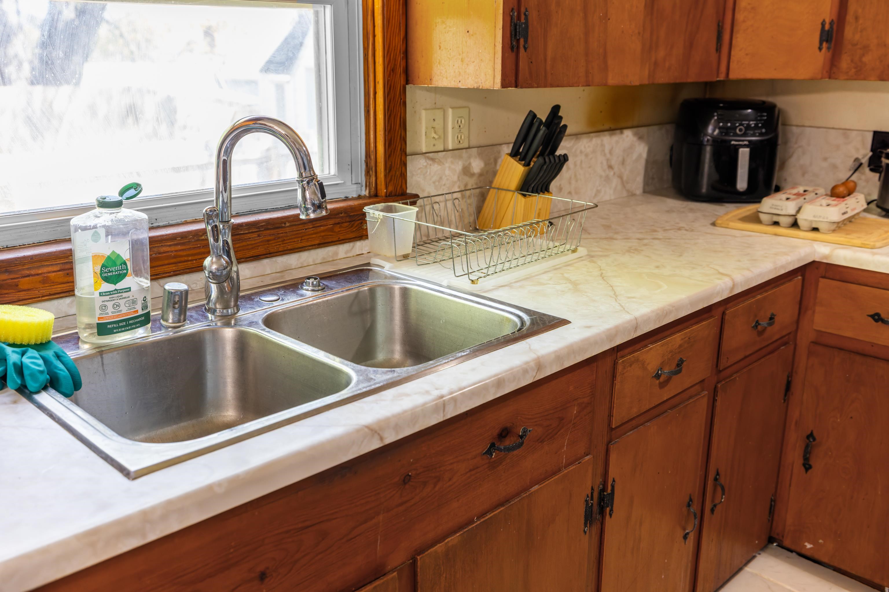 139 STRAITH ST, STAUNTON, Virginia 24401, 3 Bedrooms Bedrooms, ,1 BathroomBathrooms,Residential,139 STRAITH ST,675668 MLS # 675668