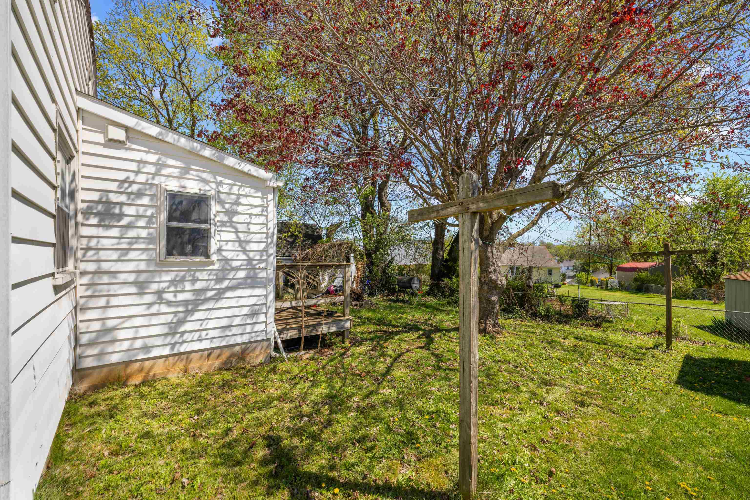 139 STRAITH ST, STAUNTON, Virginia 24401, 3 Bedrooms Bedrooms, ,1 BathroomBathrooms,Residential,139 STRAITH ST,675668 MLS # 675668