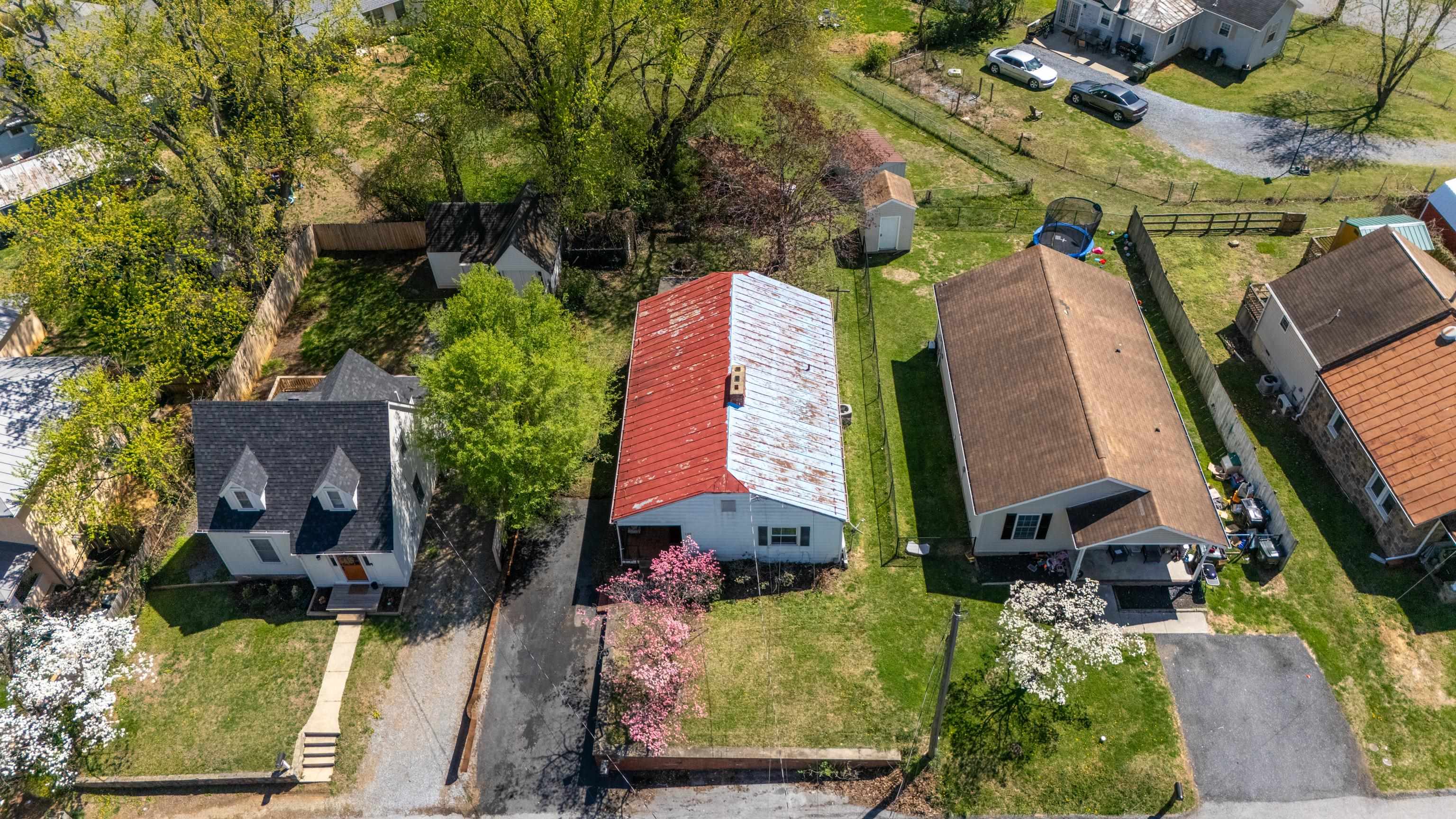 139 STRAITH ST, STAUNTON, Virginia 24401, 3 Bedrooms Bedrooms, ,1 BathroomBathrooms,Residential,139 STRAITH ST,675668 MLS # 675668