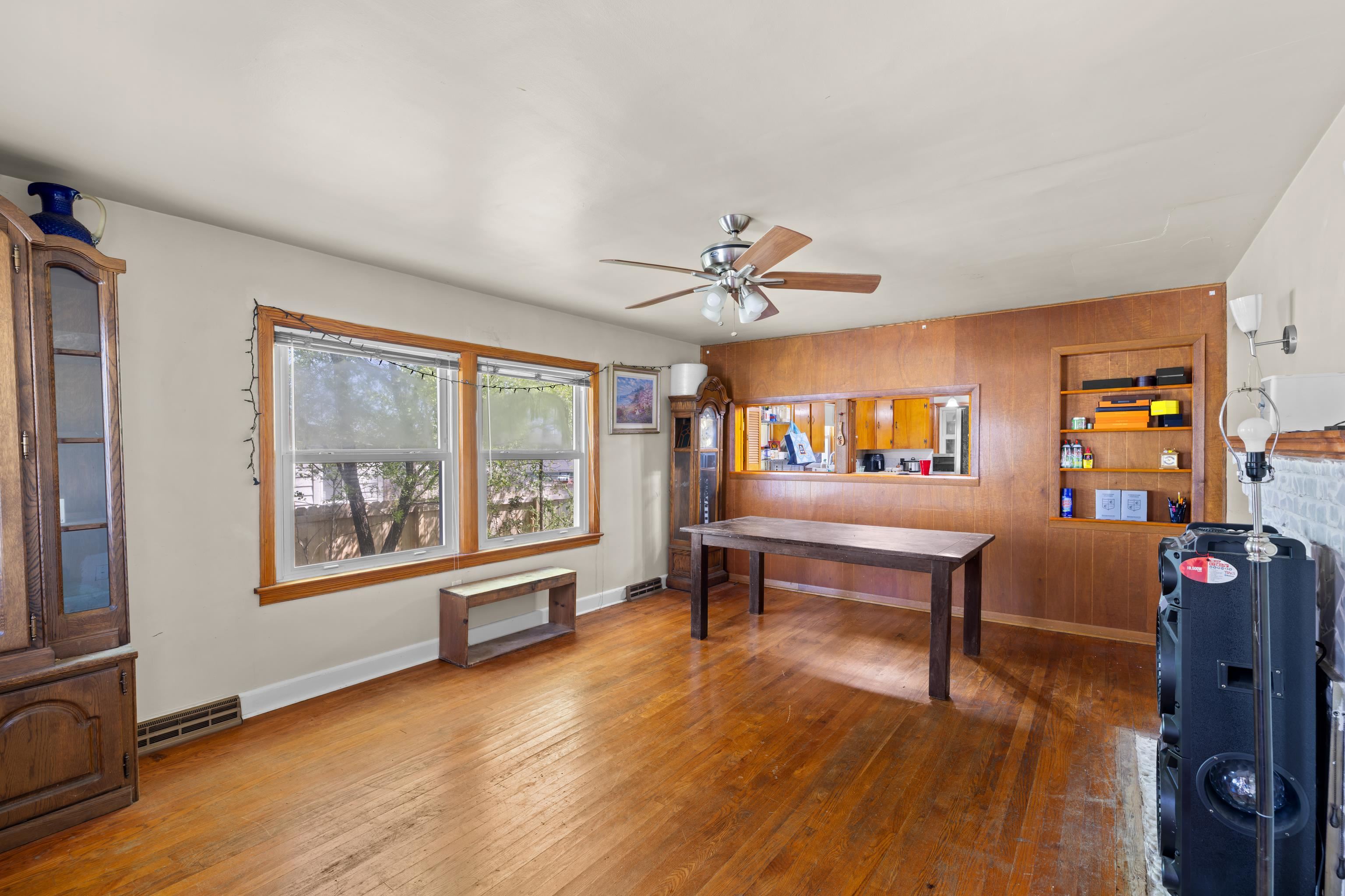 139 STRAITH ST, STAUNTON, Virginia 24401, 3 Bedrooms Bedrooms, ,1 BathroomBathrooms,Residential,139 STRAITH ST,675668 MLS # 675668