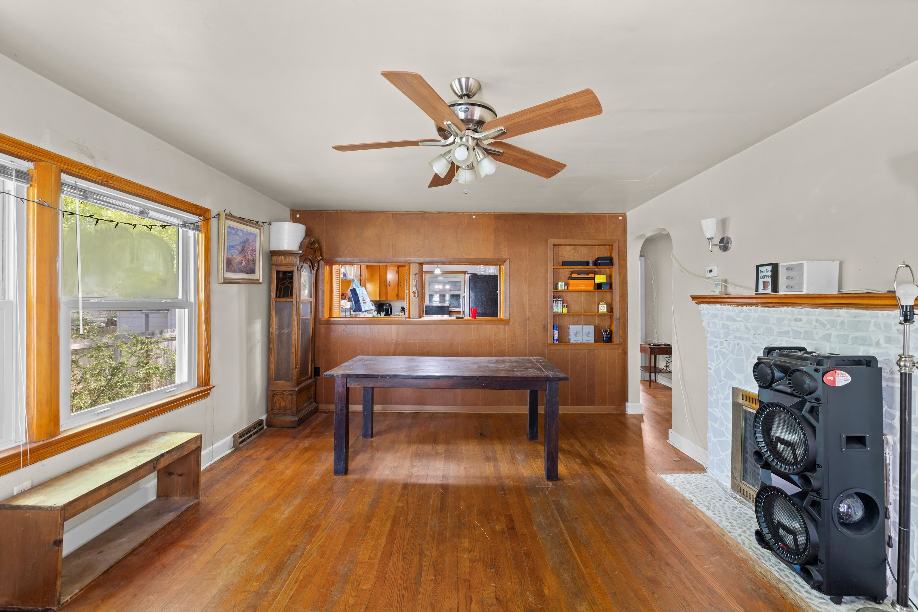 139 STRAITH ST, STAUNTON, Virginia 24401, 3 Bedrooms Bedrooms, ,1 BathroomBathrooms,Residential,139 STRAITH ST,675668 MLS # 675668