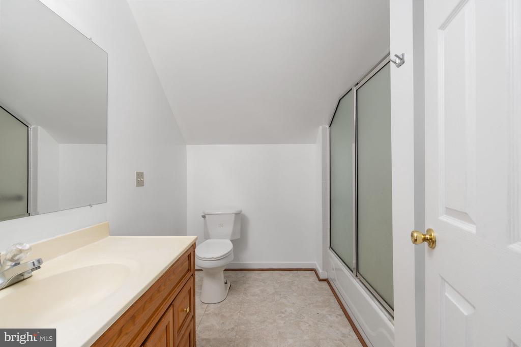 74 WOOD COVE CT, MINERAL, Virginia 23117, 5 Bedrooms Bedrooms, ,4 BathroomsBathrooms,Residential,74 WOOD COVE CT,VALA2009334 MLS # VALA2009334 74 WOOD COVE CT, MINERAL, Virginia 23117, 5 Bedrooms Bedrooms, ,4 BathroomsBathrooms,Residential,74 WOOD COVE CT,VALA2009334 MLS # VALA2009334