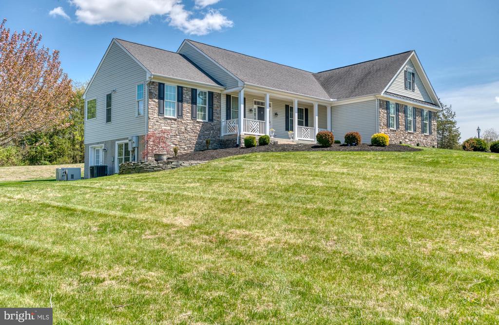 19272 WINDSONG CT, CULPEPER, Virginia 22701, 3 Bedrooms Bedrooms, ,3 BathroomsBathrooms,Residential,19272 WINDSONG CT,VACU2013054 MLS # VACU2013054 19272 WINDSONG CT, CULPEPER, Virginia 22701, 3 Bedrooms Bedrooms, ,3 BathroomsBathrooms,Residential,19272 WINDSONG CT,VACU2013054 MLS # VACU2013054