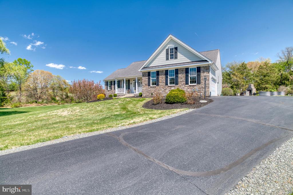 19272 WINDSONG CT, CULPEPER, Virginia 22701, 3 Bedrooms Bedrooms, ,3 BathroomsBathrooms,Residential,19272 WINDSONG CT,VACU2013054 MLS # VACU2013054 19272 WINDSONG CT, CULPEPER, Virginia 22701, 3 Bedrooms Bedrooms, ,3 BathroomsBathrooms,Residential,19272 WINDSONG CT,VACU2013054 MLS # VACU2013054