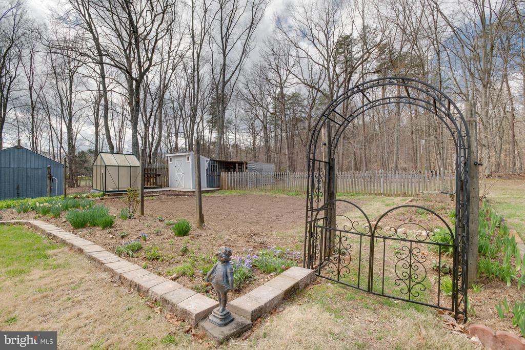 20174 EDWARDS SHOP RD, ELKWOOD, Virginia 22718, 3 Bedrooms Bedrooms, ,2 BathroomsBathrooms,Residential,20174 EDWARDS SHOP RD,VACU2013094 MLS # VACU2013094